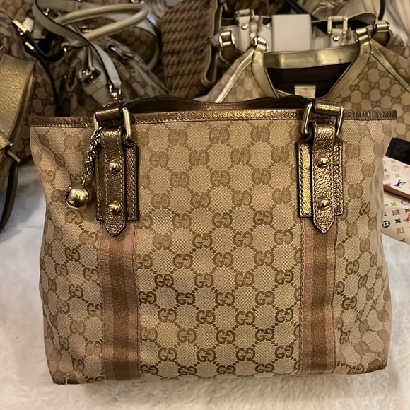 COPY-Gucci tote bag w/gold charm (additional photos duplicate listing) - Picture 13 of 13